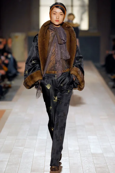 Look 40